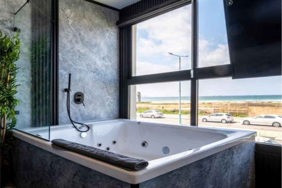 רומנטיקה בים - קו ראשון לים - חדר דיסקרטי בקרית ים